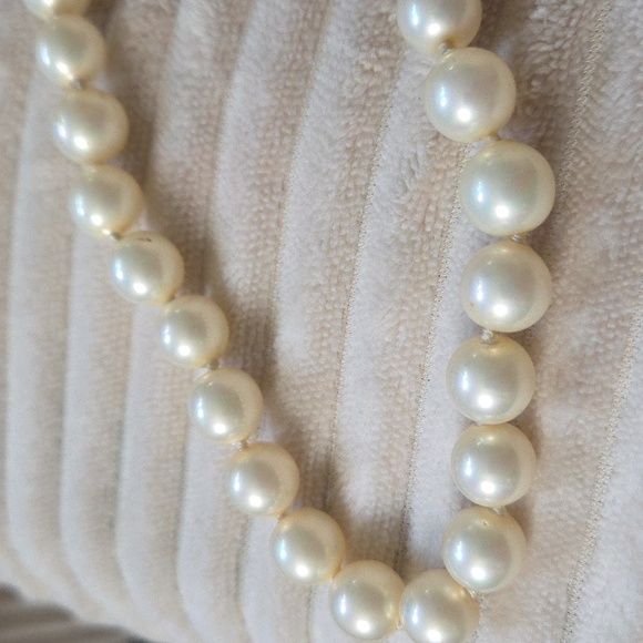 Vintage Pearl Choker Necklace - Picture 3 of 5